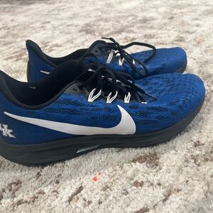 Nike Men's Black and Blue Pegasus 36 Shoes University Kentucky size 11